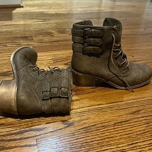 Women’s Boots